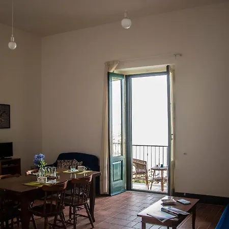 La Titina Casa Daire Pisciotta